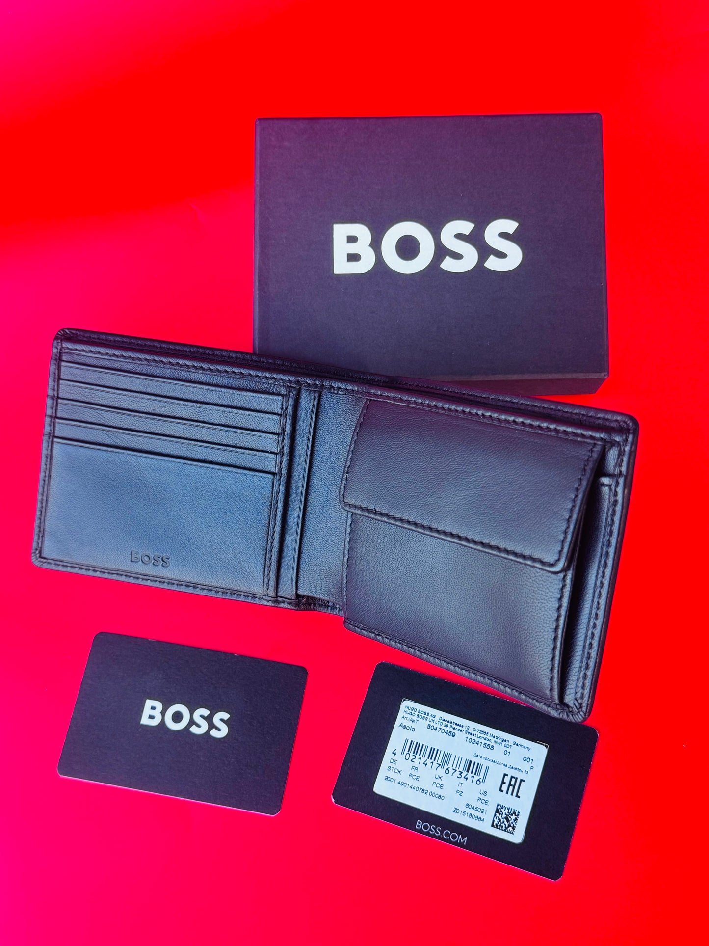 LEATHER BILLFOLD WALLET WITH EMBOSSED LOGO AND COIN POCKET