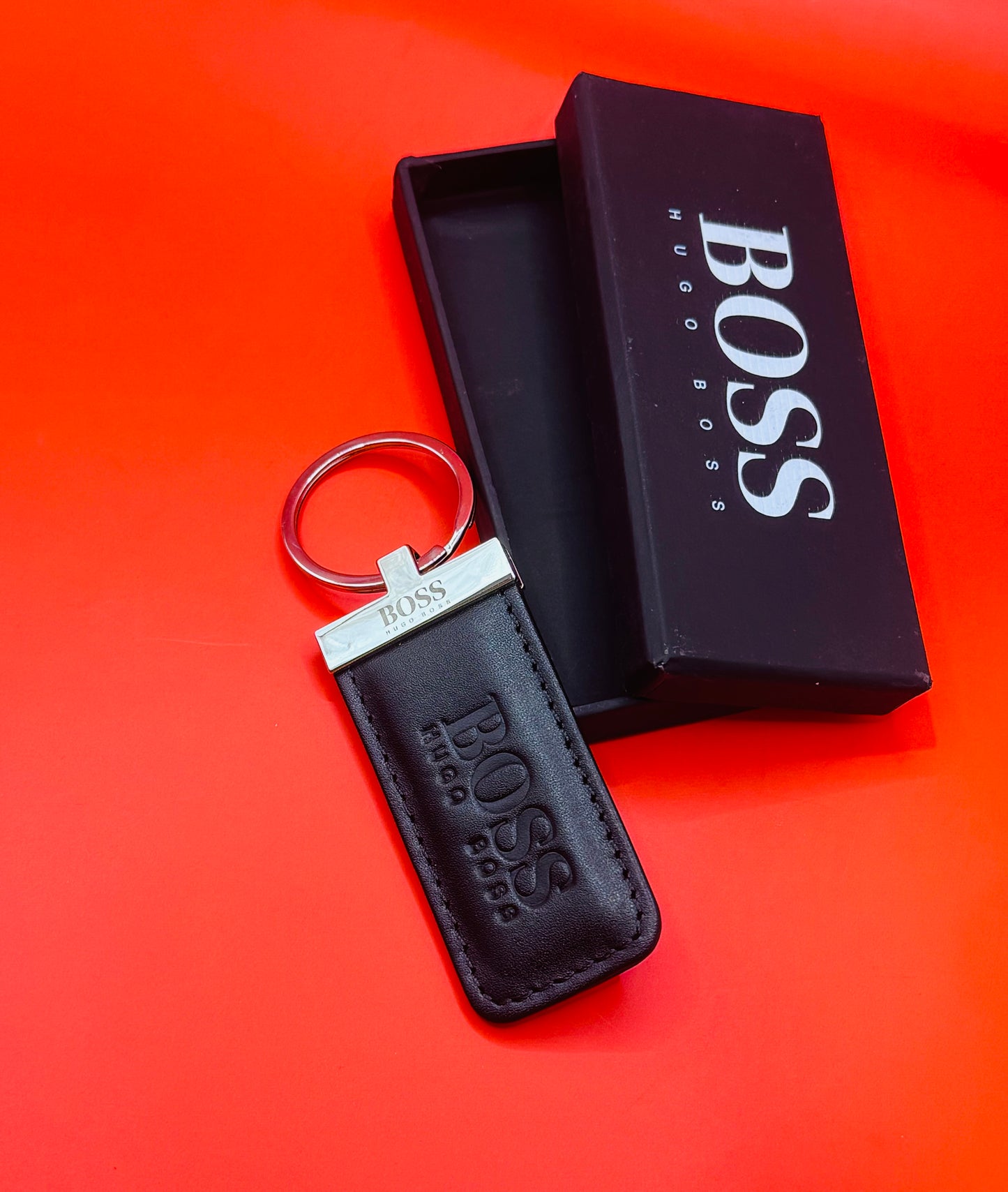 GENUINE LEATHER KEY RING WITG ENGRAVED LOGO