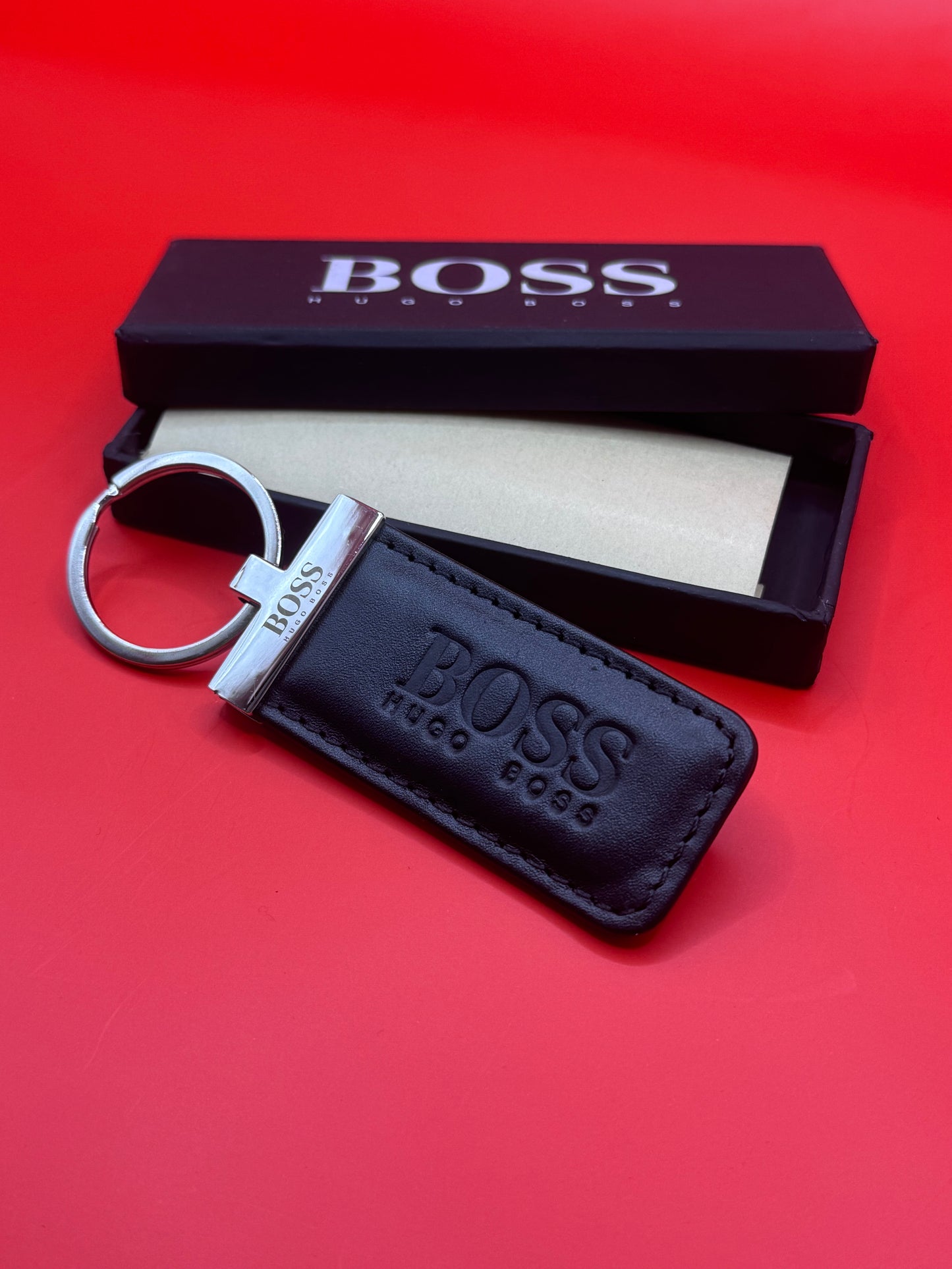 GENUINE LEATHER KEY RING WITG ENGRAVED LOGO